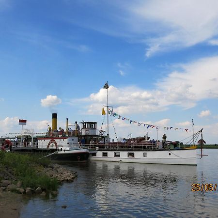 Hotel Hafen Hitzacker - Elbe Kültér fotó